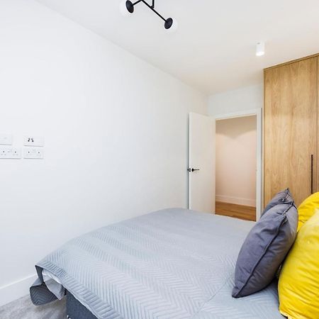 Luxury Spacious 2 Bed Apartment, London - Sk Bagian luar foto