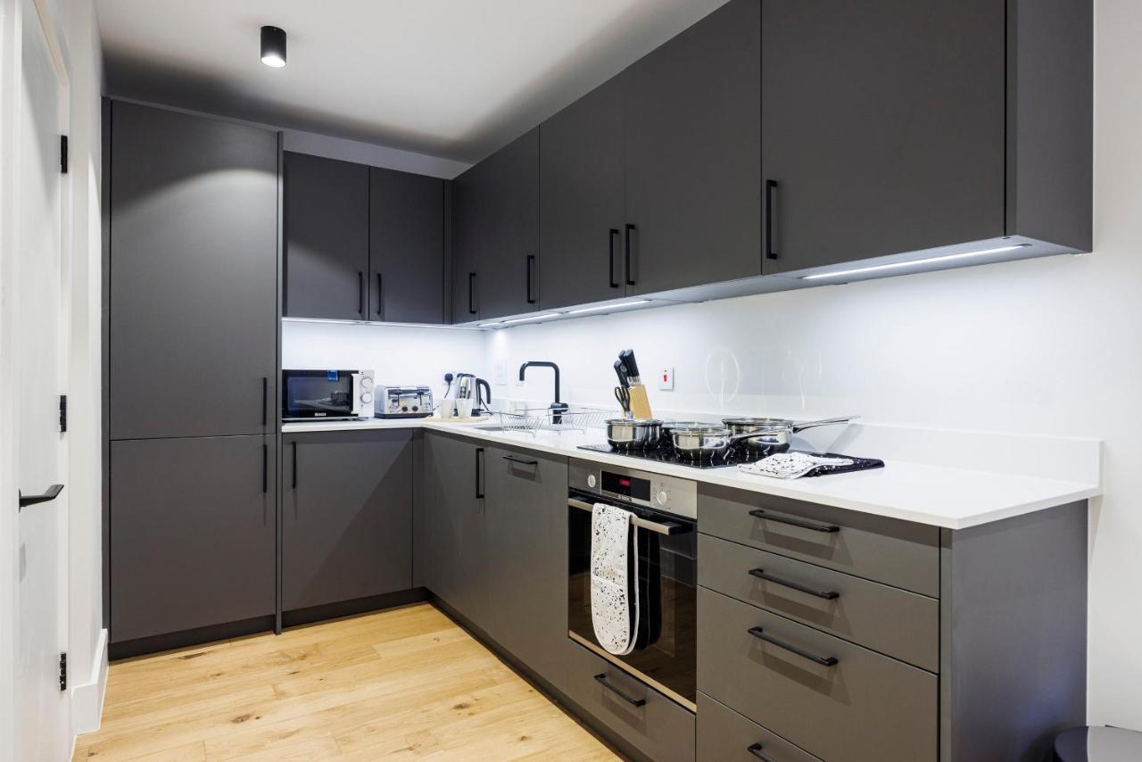 Luxury Spacious 2 Bed Apartment, London - Sk Bagian luar foto