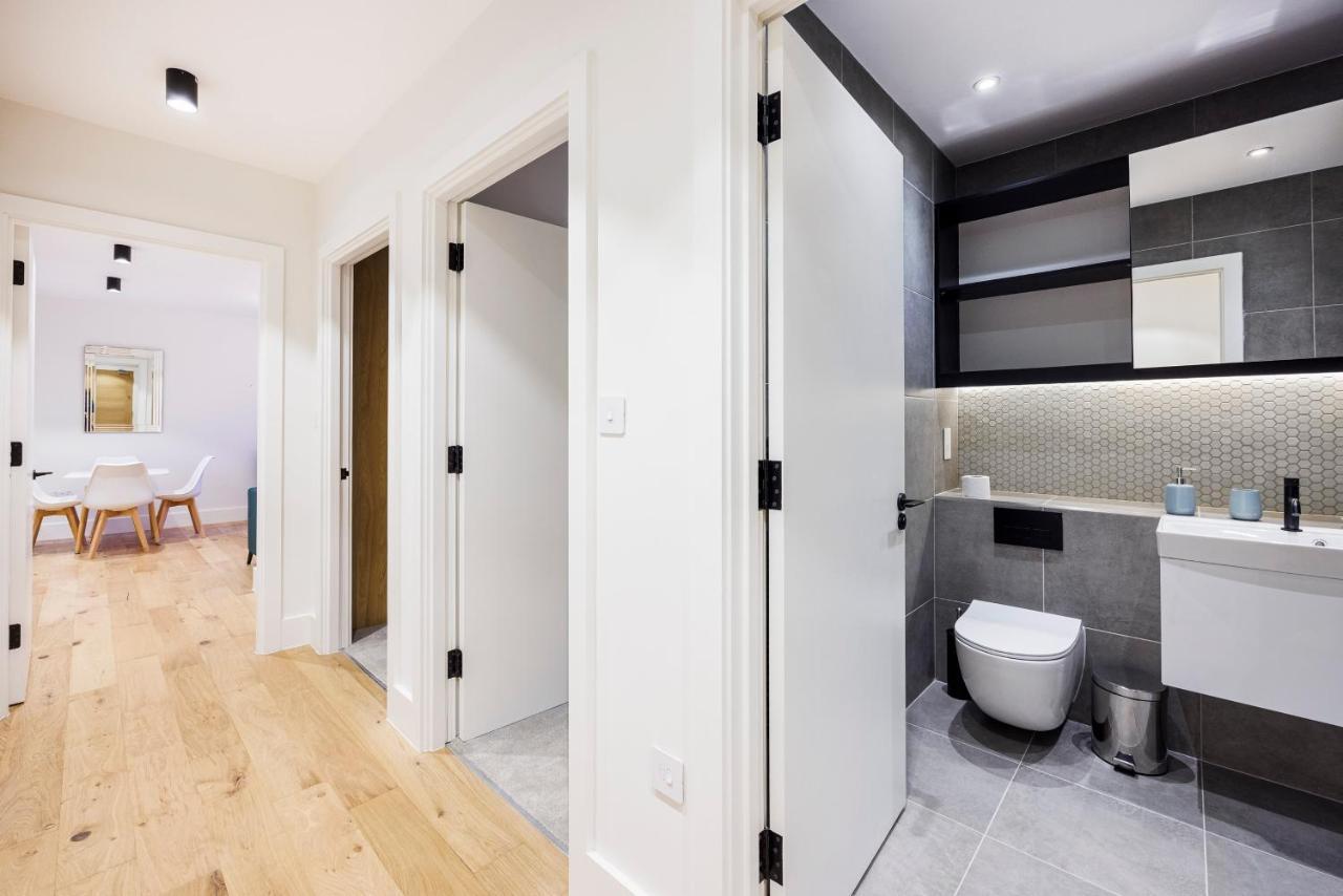 Luxury Spacious 2 Bed Apartment, London - Sk Bagian luar foto