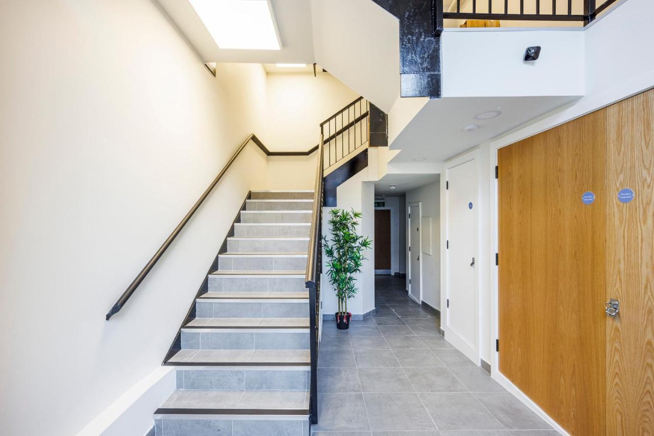 Luxury Spacious 2 Bed Apartment, London - Sk Bagian luar foto