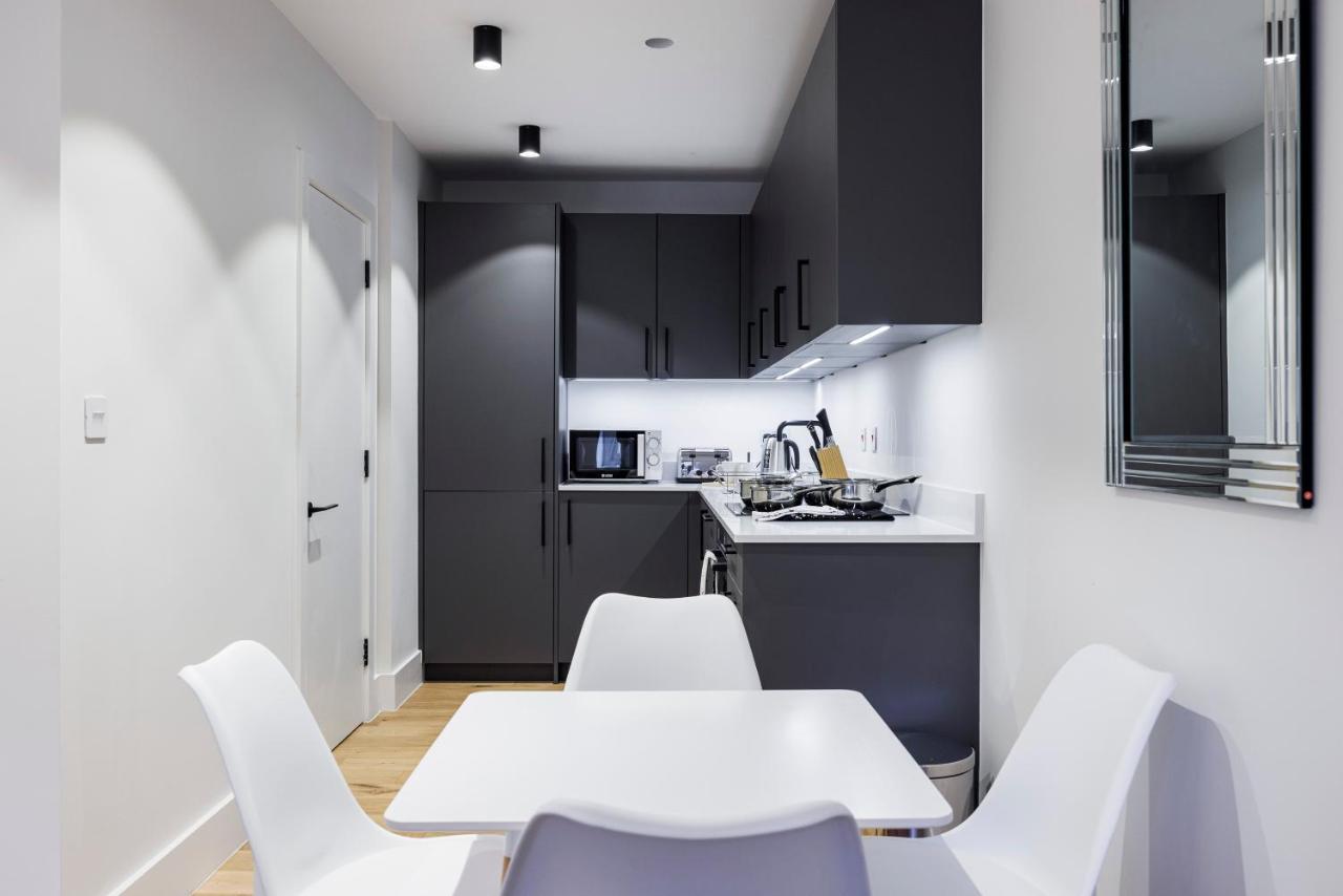 Luxury Spacious 2 Bed Apartment, London - Sk Bagian luar foto