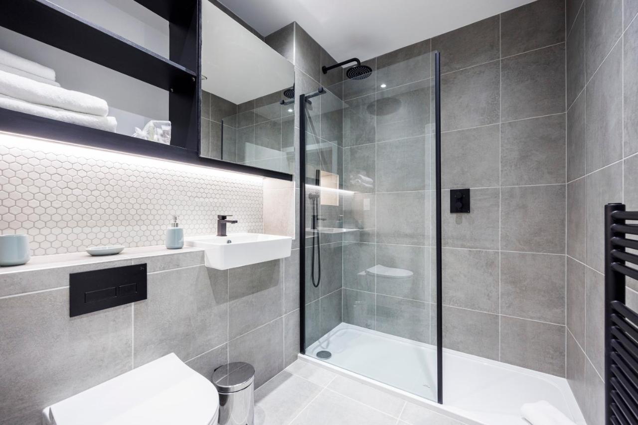 Luxury Spacious 2 Bed Apartment, London - Sk Bagian luar foto