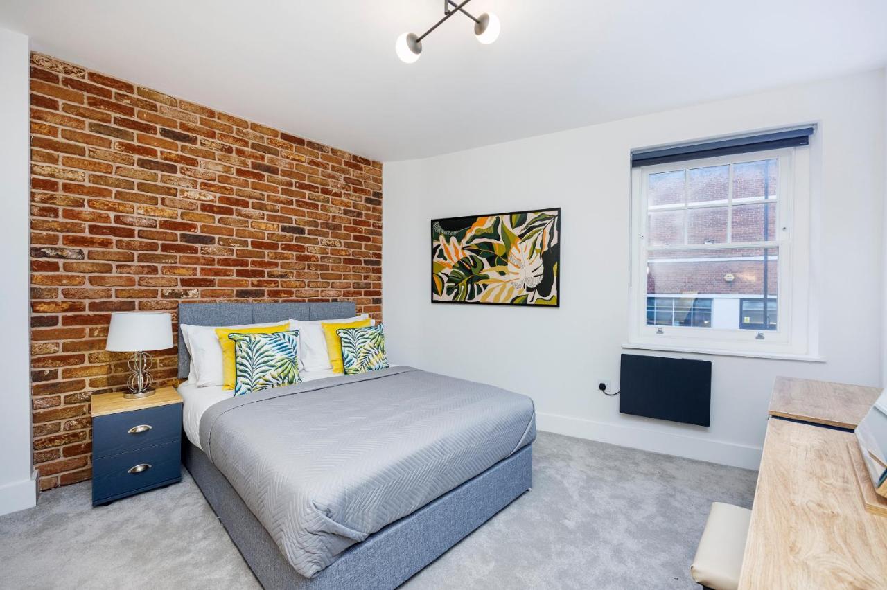 Luxury Spacious 2 Bed Apartment, London - Sk Bagian luar foto