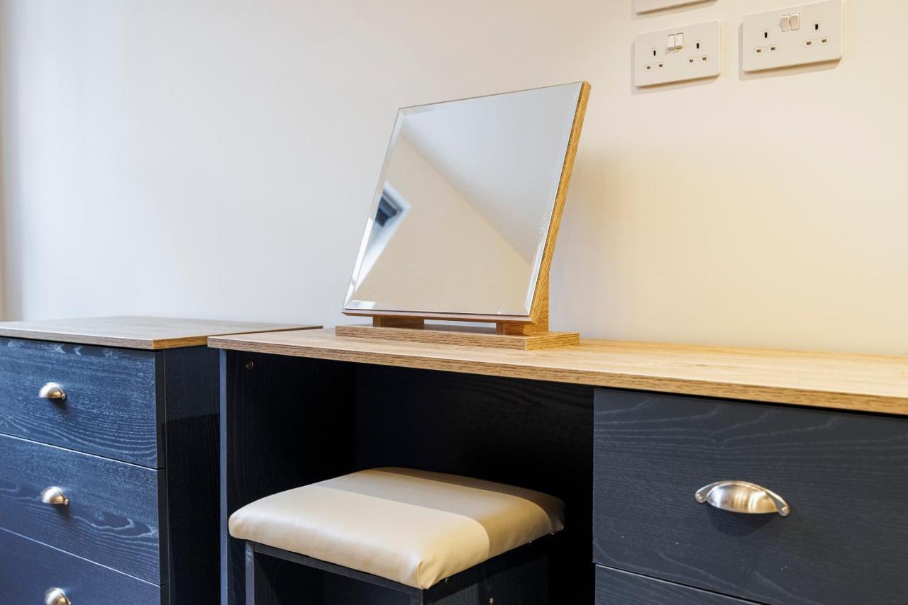 Luxury Spacious 2 Bed Apartment, London - Sk Bagian luar foto
